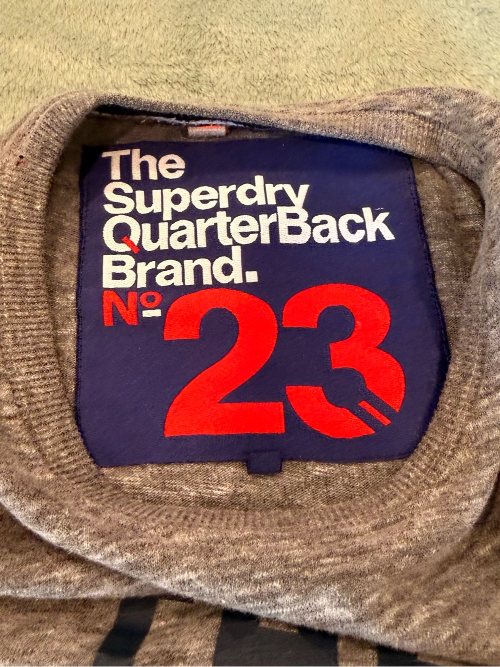 Superdry College Brand Graphic T Shirt Gray Red Blue Men’s Small Y2K - Picture 8 of 10